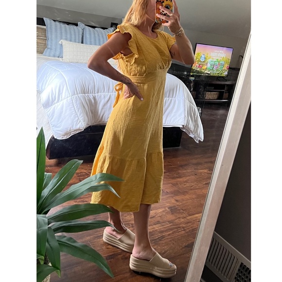 elizabeth’s closet Dresses & Skirts - 🔥 Price Drop | yellow linen dress- small